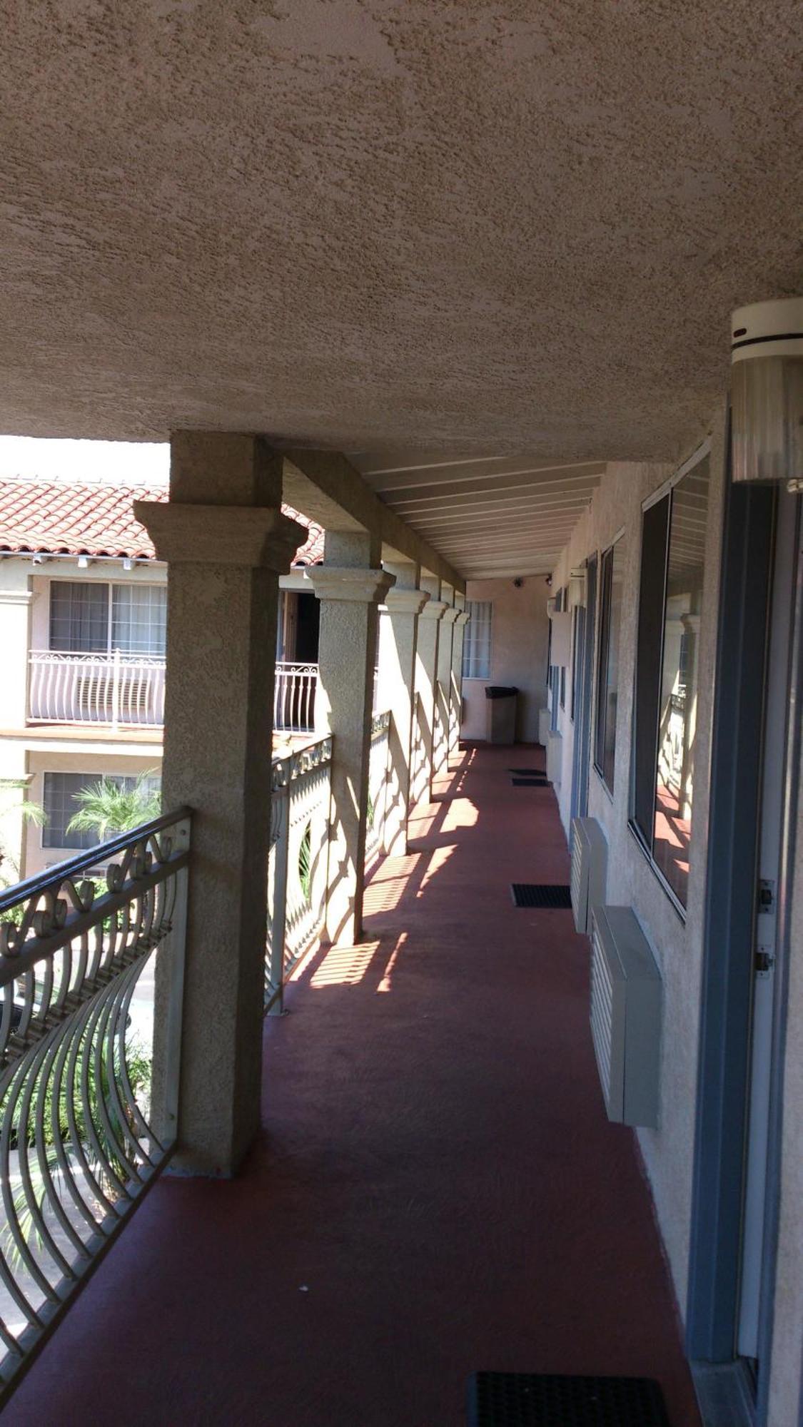 Santa Ana Travel Inn מראה חיצוני תמונה