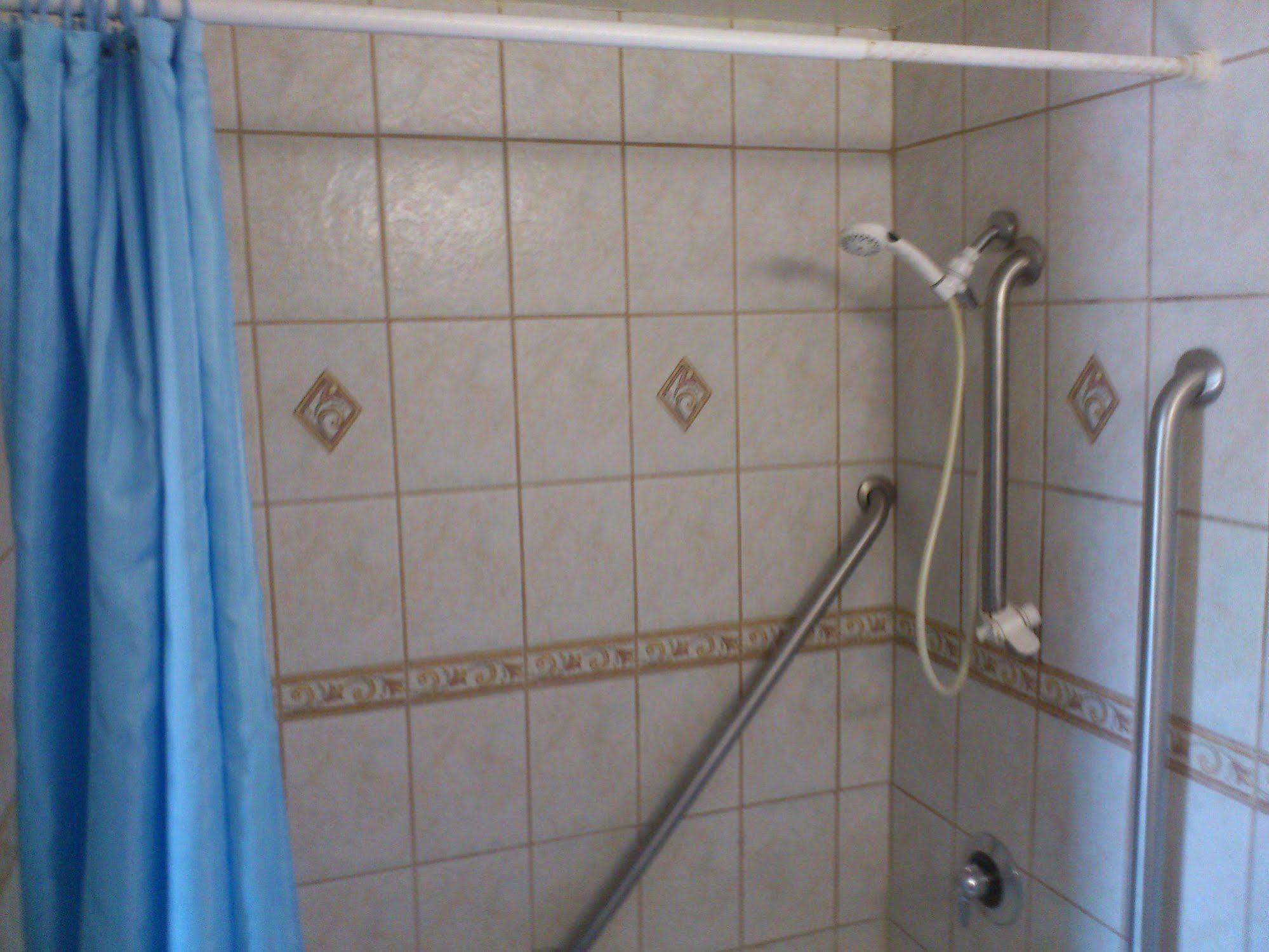 Santa Ana Travel Inn מראה חיצוני תמונה